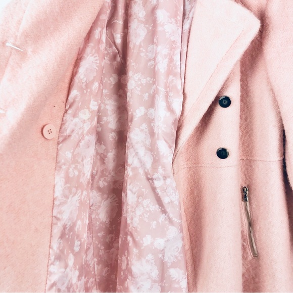 ASO Lorelai Gilmore in Gilmore Girls: A Year in the Life Pink Wool Blend Coat - Picture 3 of 9